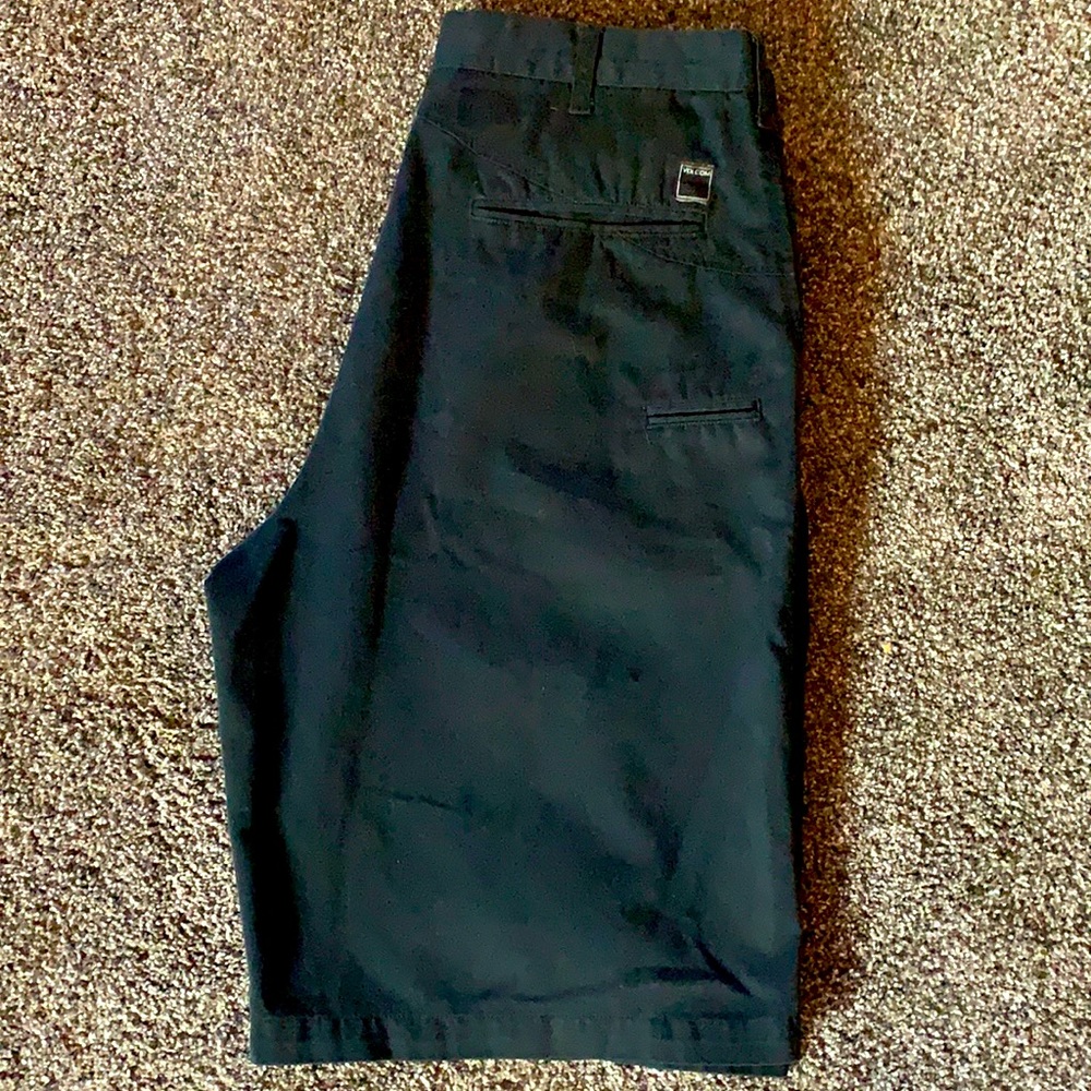 Men’s Volcom shorts
